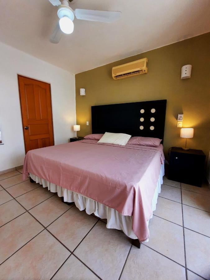 Hacienda Real Suits Ixtapa Ixtapa  Exterior photo